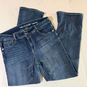 Wallflower Lucious Curvy Fit Bootcut Jeans, 17 JR Embellished Y2K Style